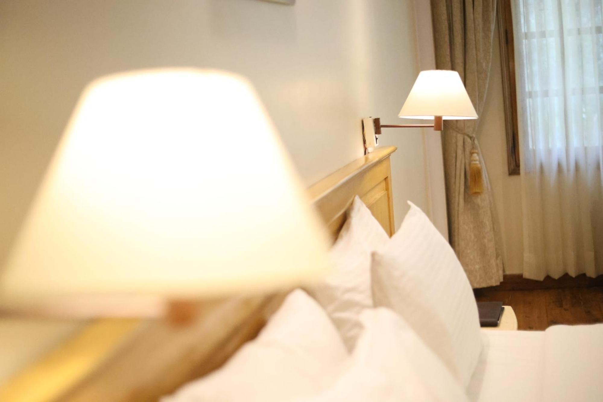 Hotel Willow Banks - Boutique 4 Star Hotel On The Mall Road שימלה מראה חיצוני תמונה