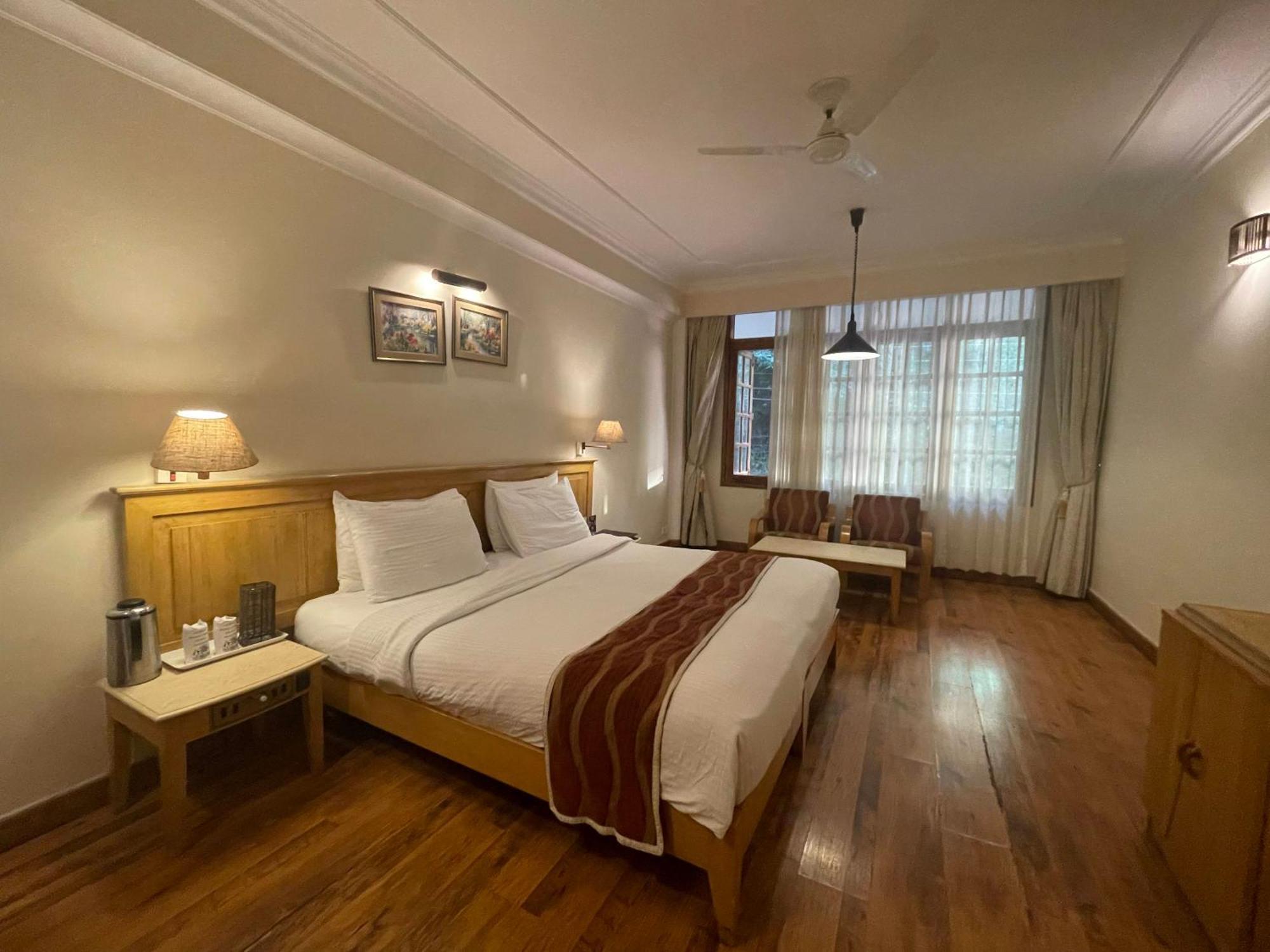 Hotel Willow Banks - Boutique 4 Star Hotel On The Mall Road שימלה מראה חיצוני תמונה